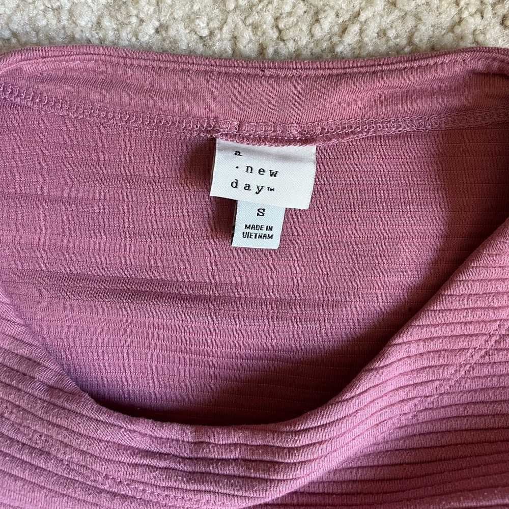 Pink ribbed pullover - Picture 3 of 3